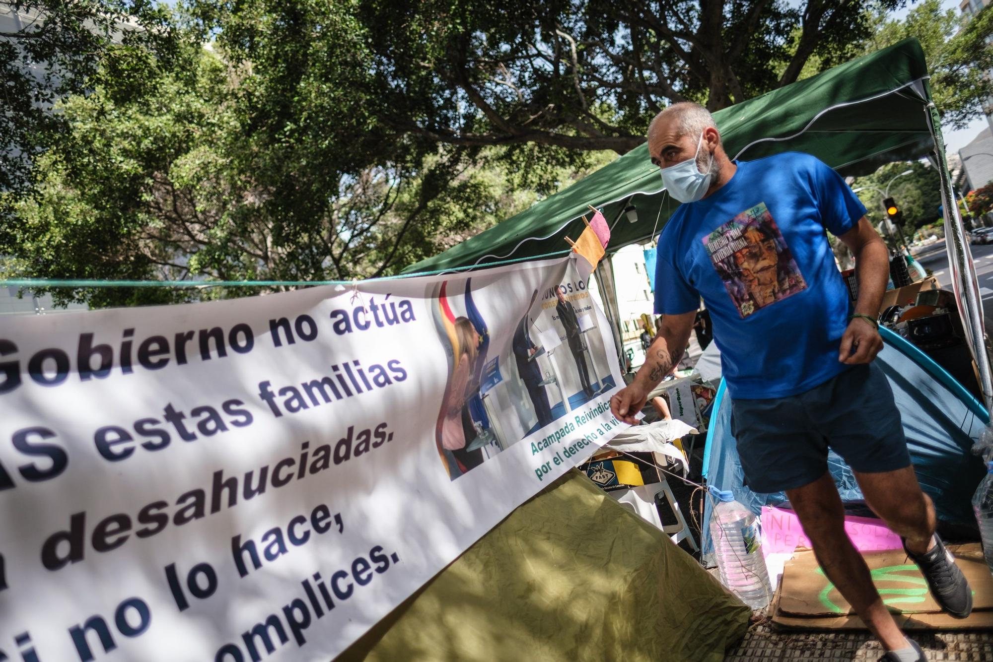 Marcha de los afectados por los desahucios en Santa Cruz