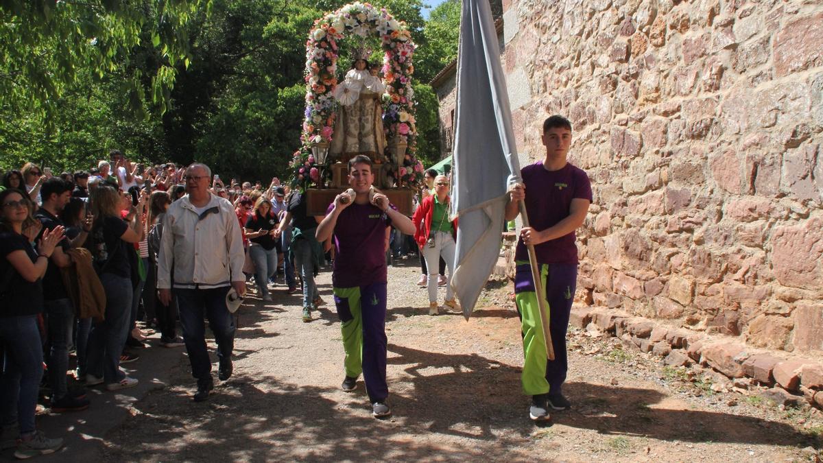 Más de mil personas han participado en la tradicional romería.