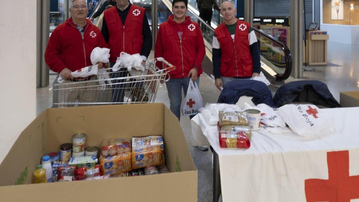 Coronavirus en Córdoba: Cruz Roja repartirá vales de alimentación en Córdoba para 250 familias en respuesta a la crisis del coronavirus