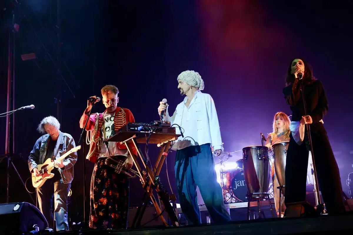 El grupo James, anoche, en el escenario Estrella de Levante del Warm Up