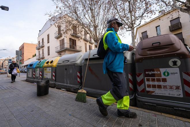 Mataró invierte unos 650.000 euros en 190 contenedores a la espera de adjudicar el nuevo contrato de limpieza