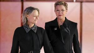 Jodie Foster y Annette Bening, en la última edición de los Globos de Oro