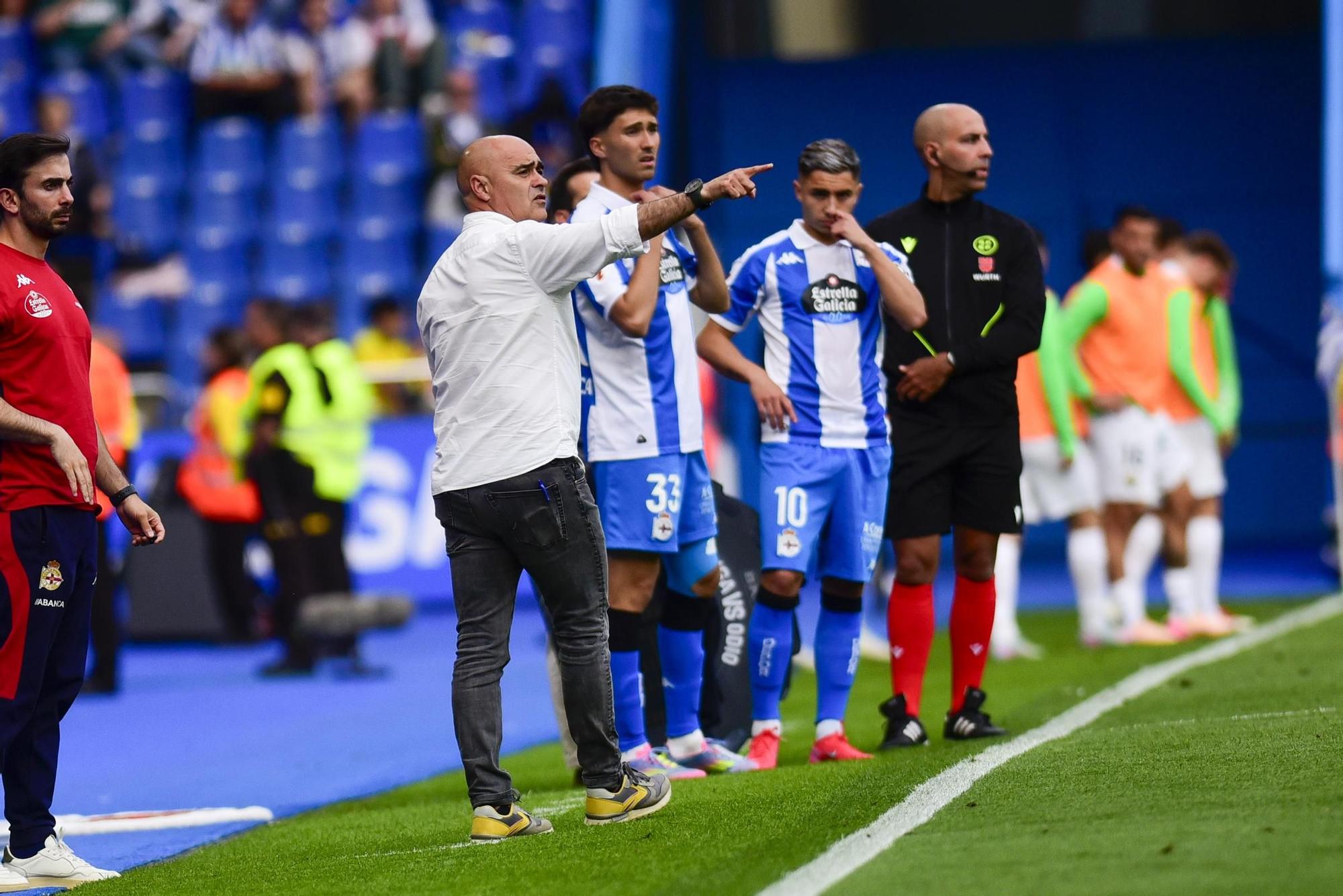 El Dépor cae goleado (0-4) por el Elche para cerrar la temporada 2025-25 en Riazor