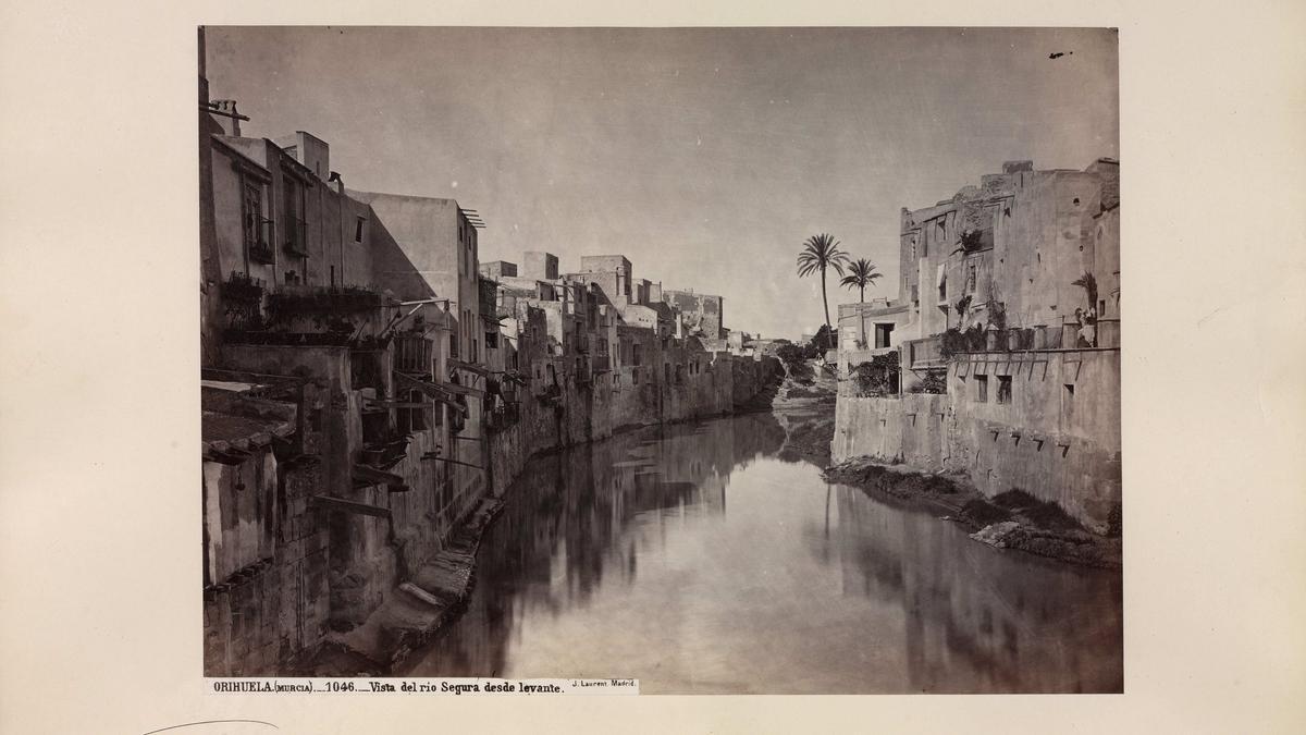 Orihuela, vista del río Segura desde Levante. J. Laurent.
