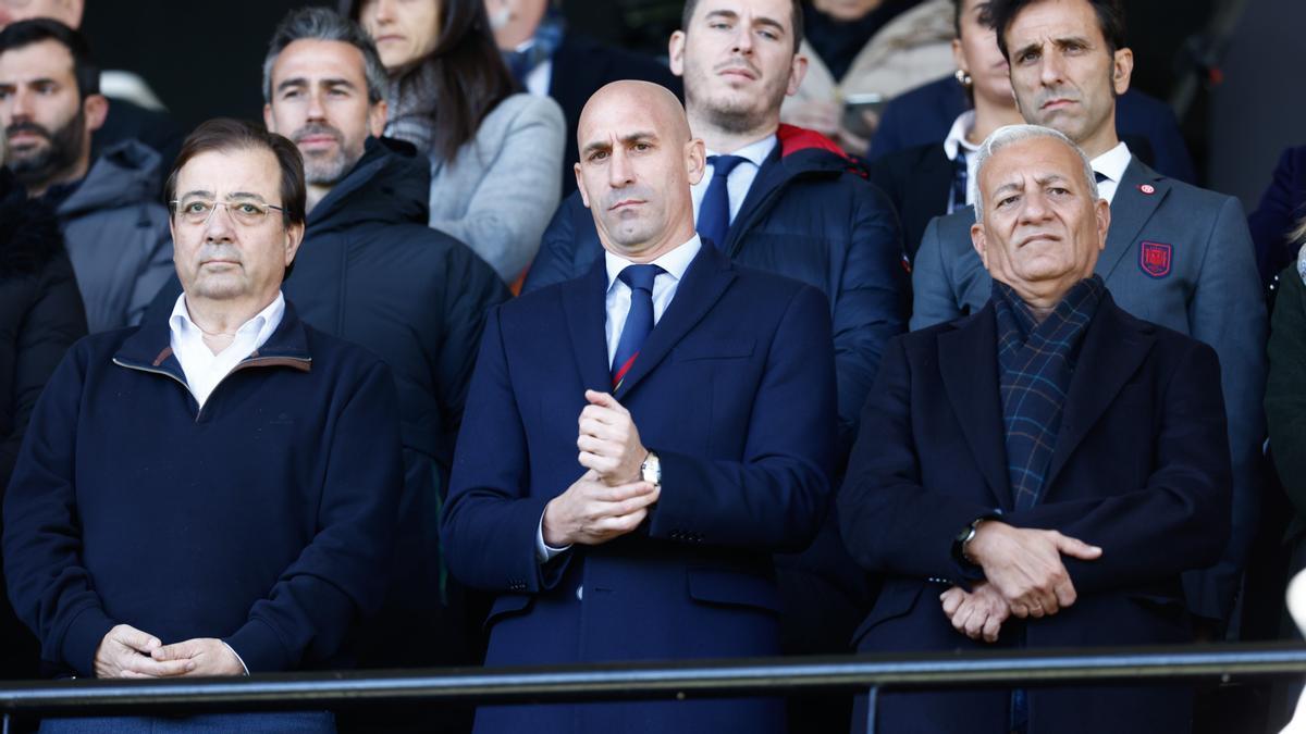 Luis Rubiales en el palco  del Estadio Romano José Fouto durante la Supercopa Femenina