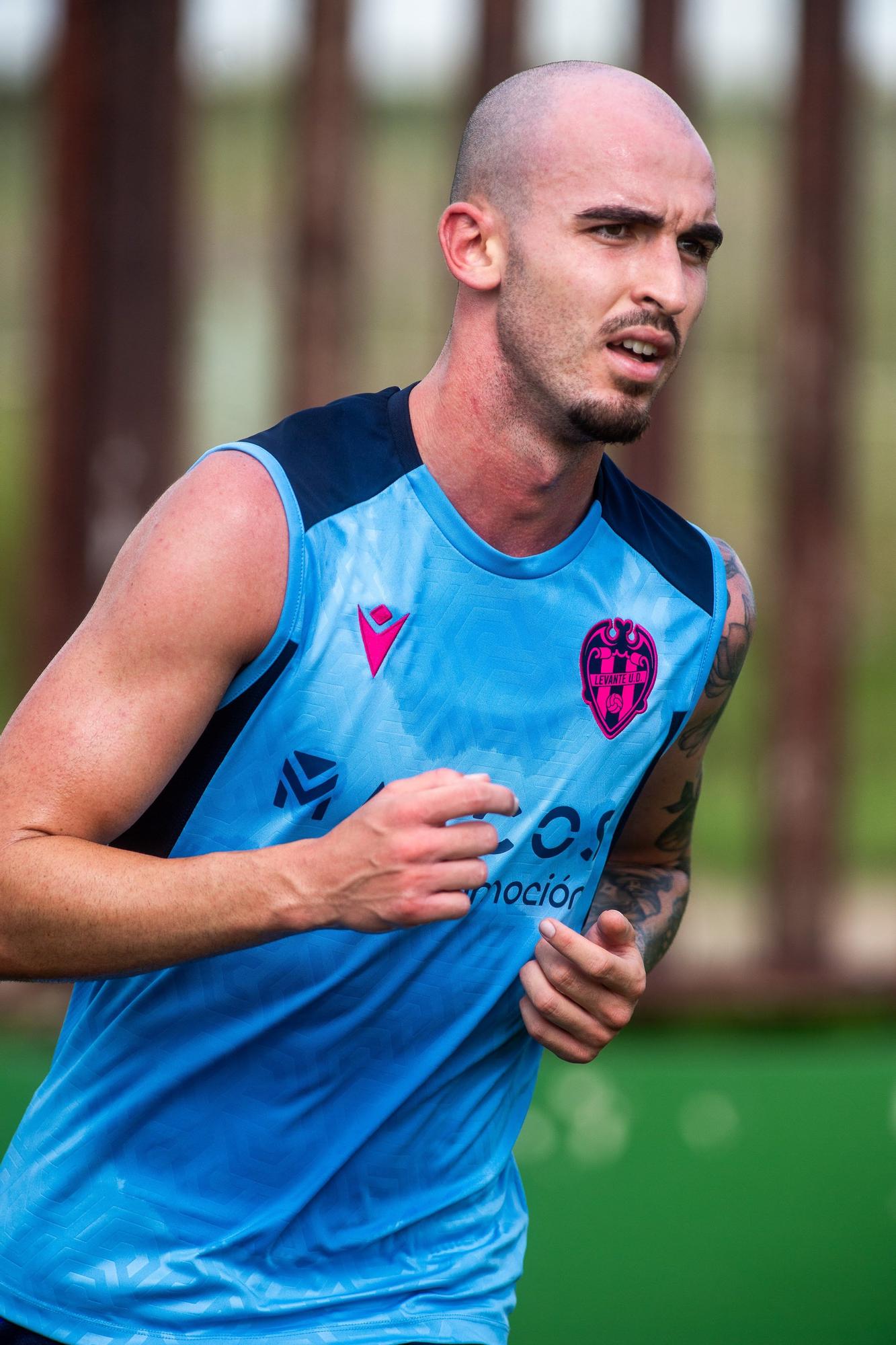 Así ha sido el primer entrenamiento del Levante 2023/24