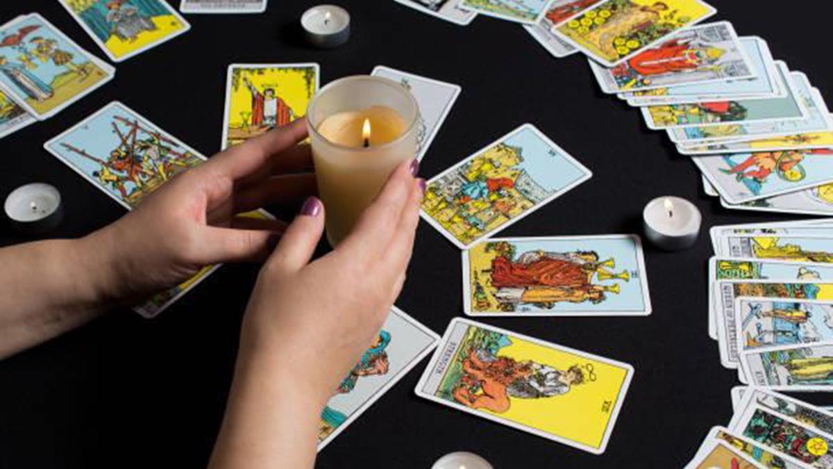 Alicia Collado: Amarres de amor con una primera consulta de tarot gratis