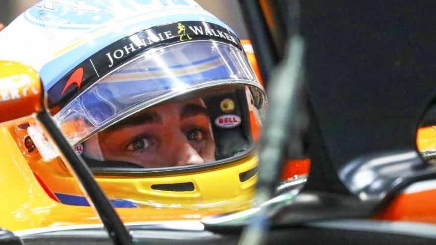 Alonso pide &quot;un pelín de suerte&quot; para puntuar