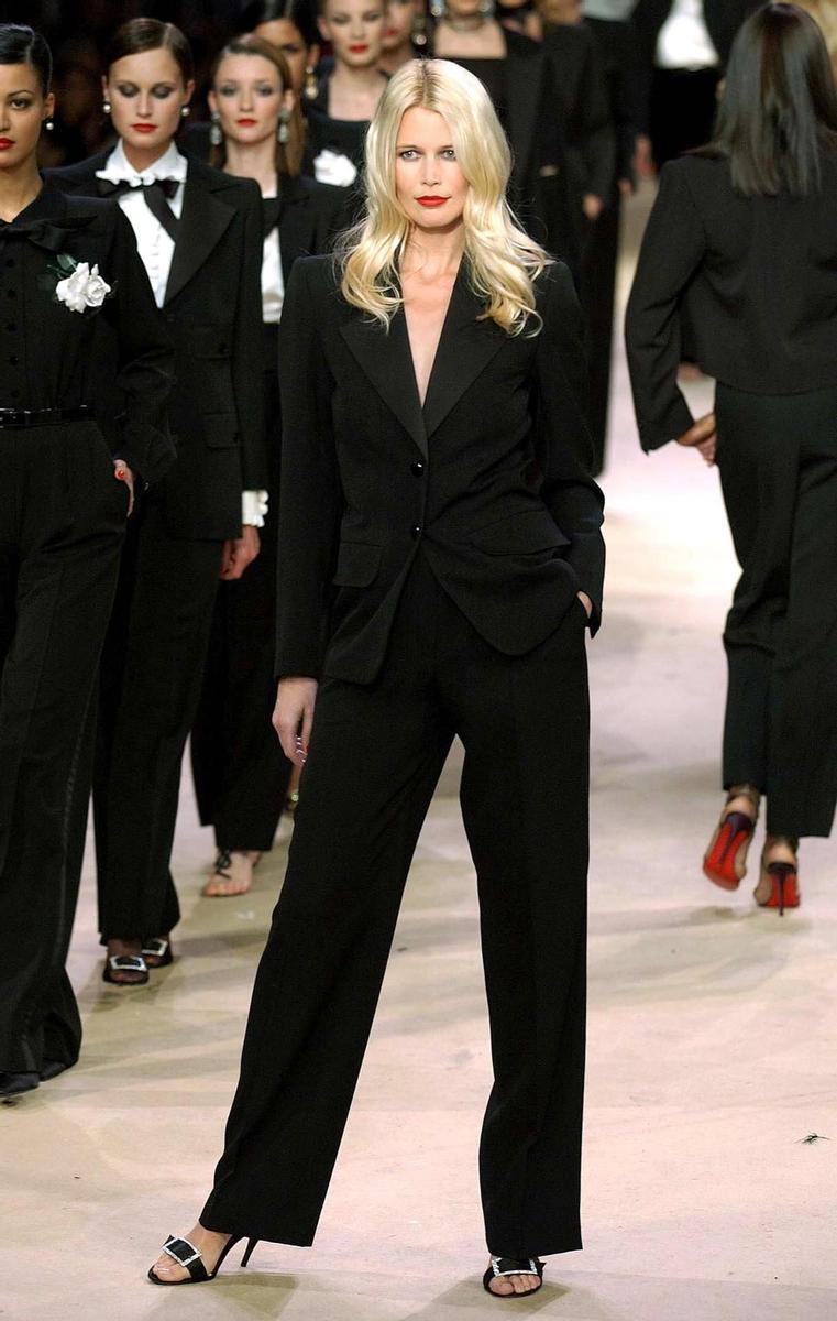 Claudia Schiffer, una diosa sobre las pasarelas