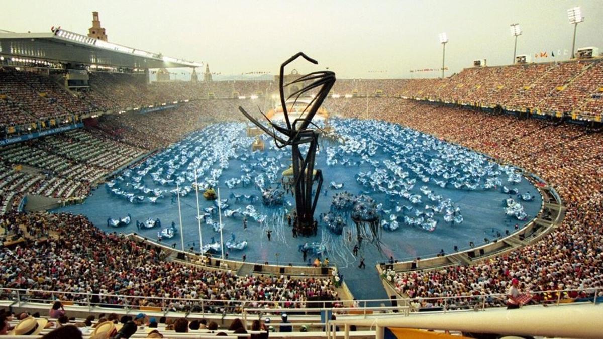 El grupo teatral ' La Fura dels Baus ' pasrtipa en la inauguración de los Juegos Olímpicos Barcelona 1992.