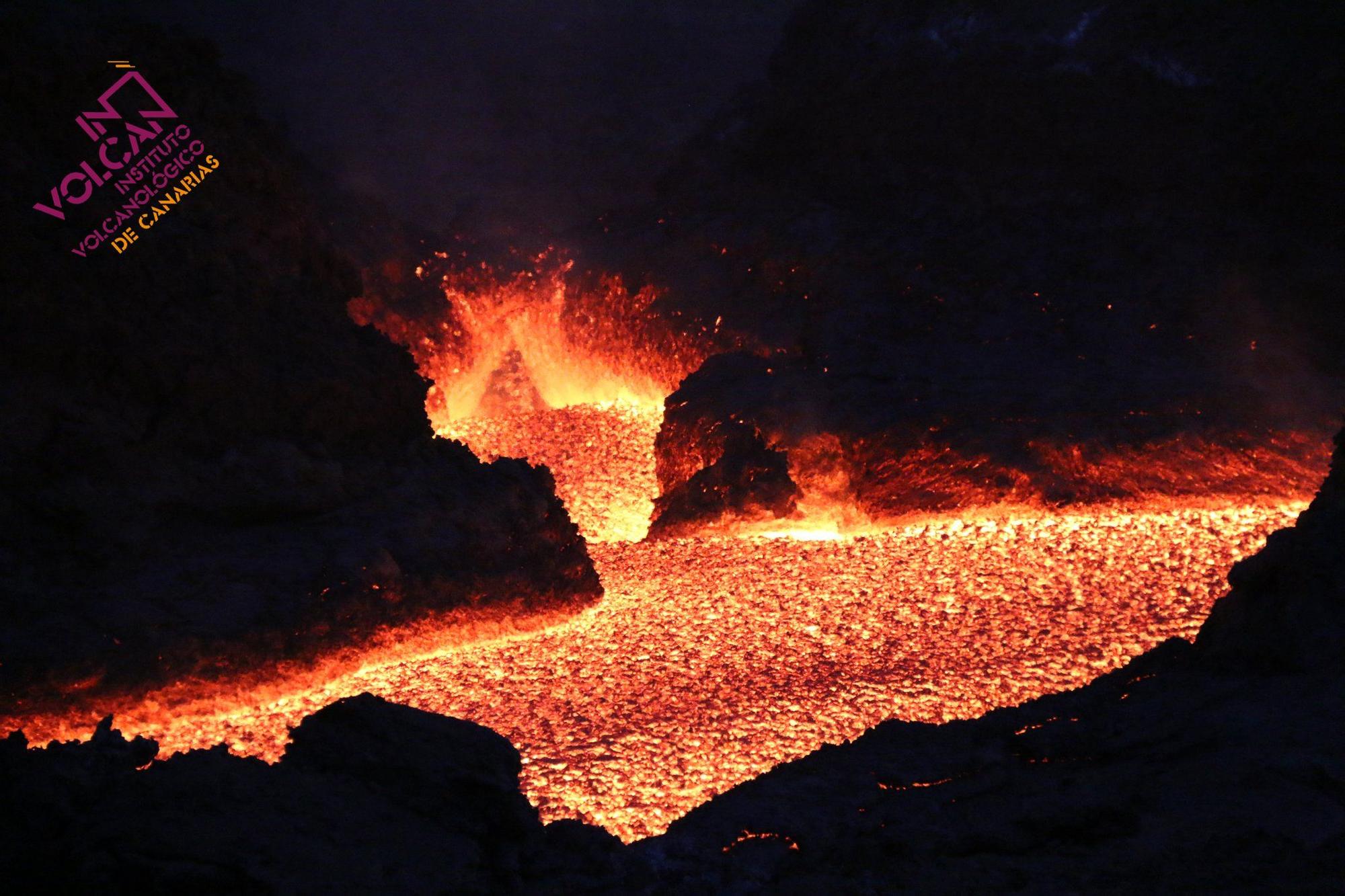 Imágenes del volcán de La Palma tras un mes de erupción