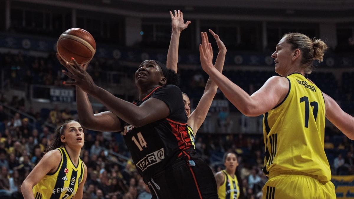 Fenerbahçe y Girona se vieron las caras en la Euroliga femenina