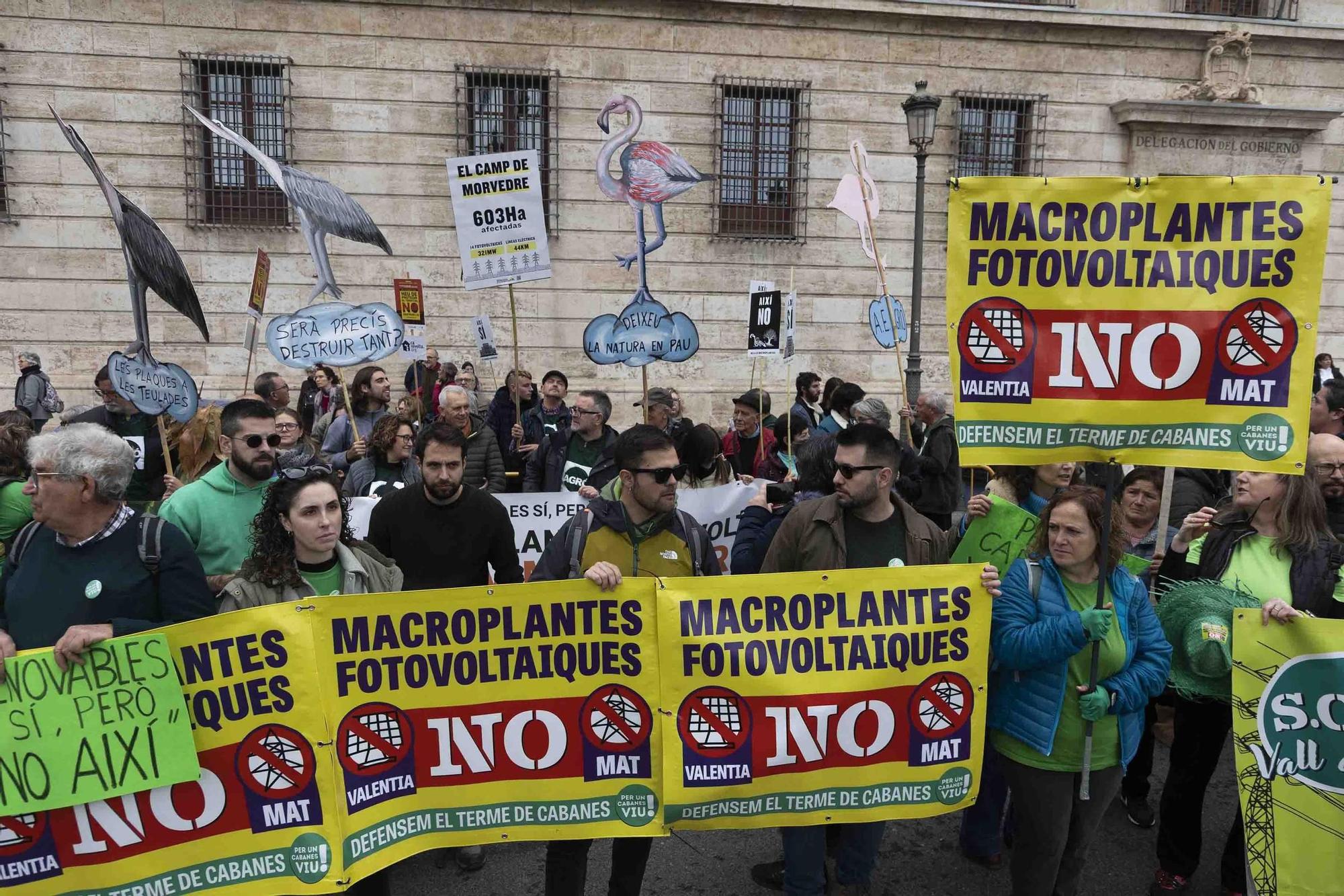 Manifestación contra el modelo de renovables en València