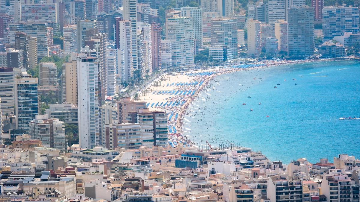 Panorámica del urbanismo de Benidorm desde el edificio Intempo.