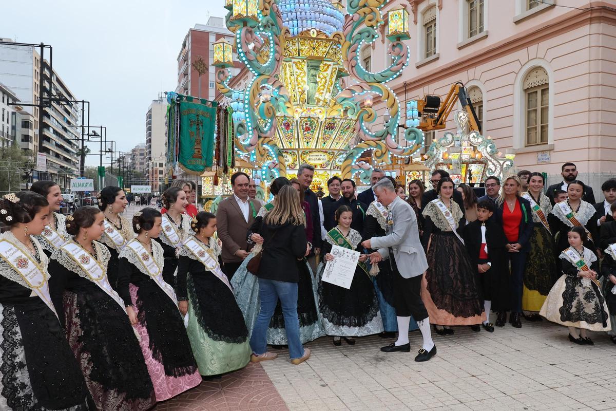 Pérez Llorca ratifica el apoyo de la Generalitat para "proteger nuestras señas de identidad como son las fiestas de la Magdalena"