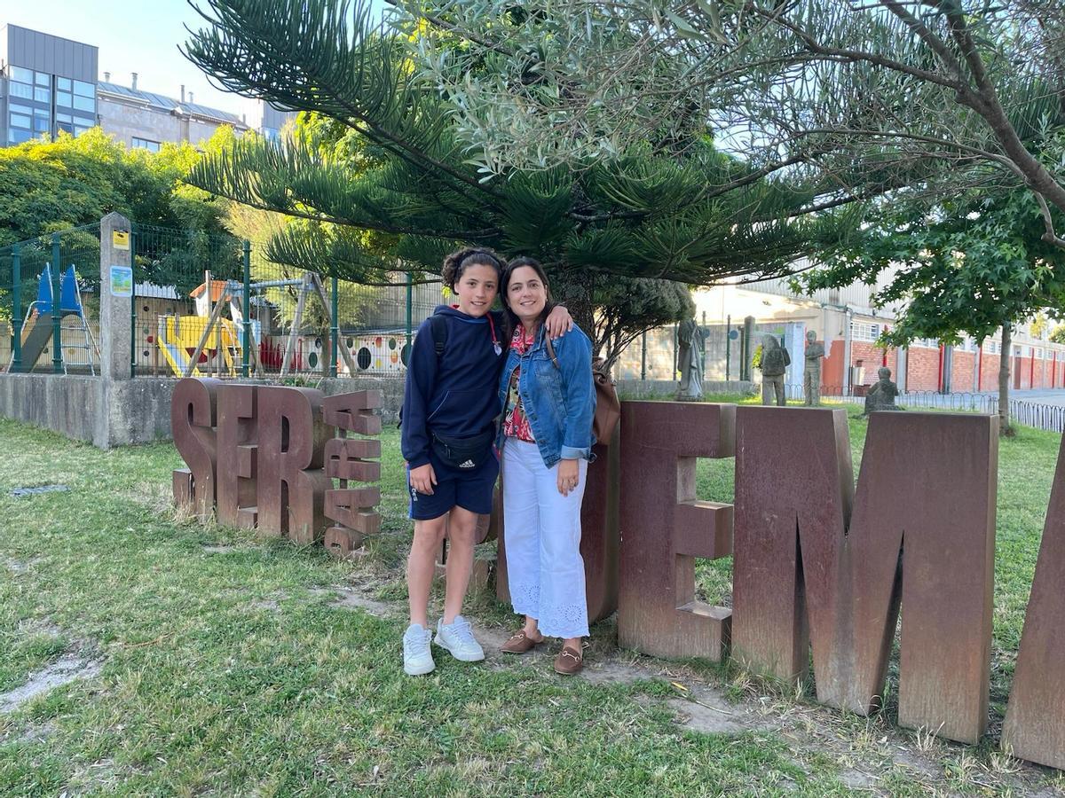 Mateo Brea y su madre, Eva Martínez.