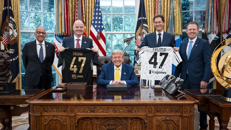 La Juventus negocia a dos bandas