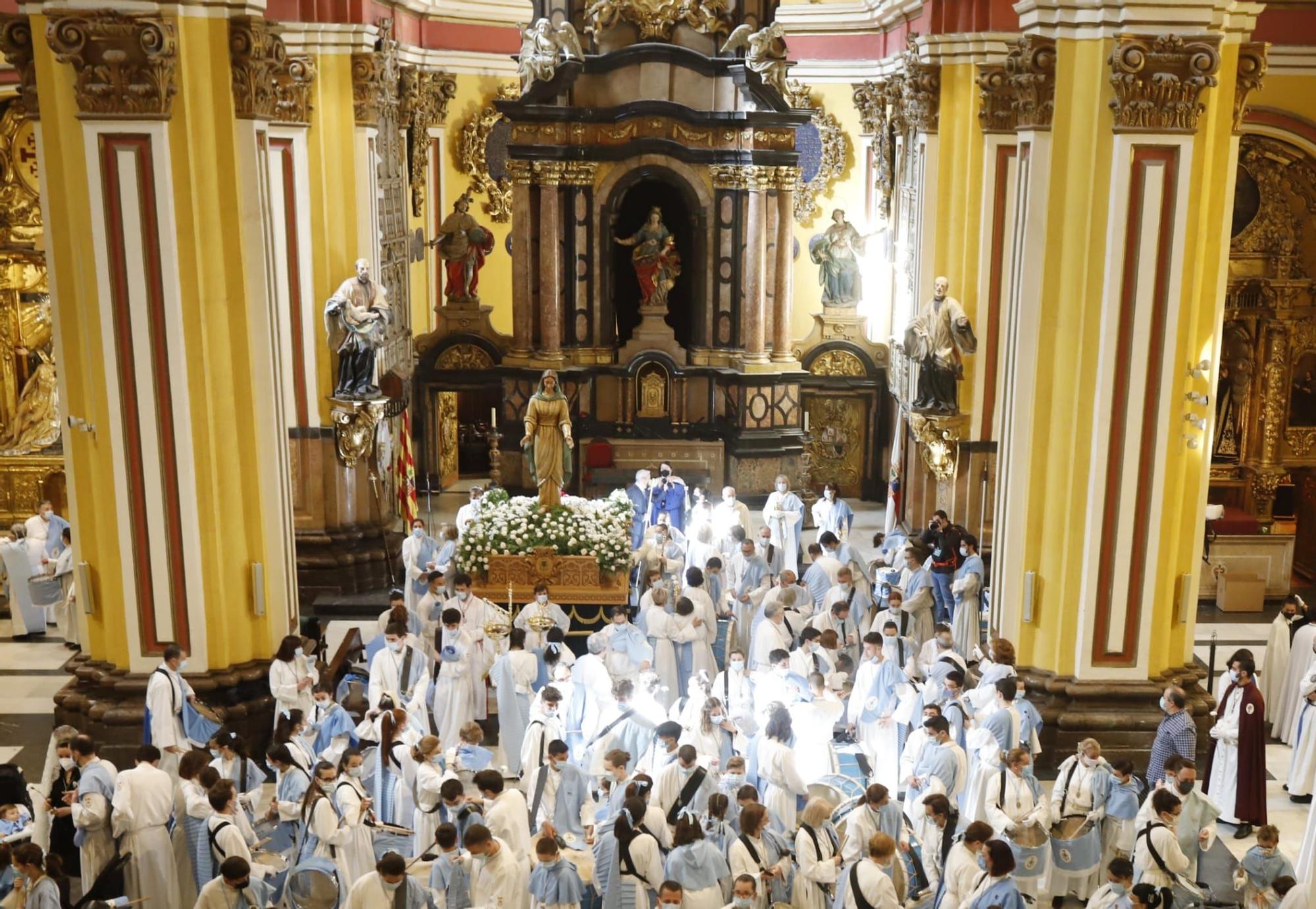 Domingo de Resurrección en Zaragoza: procesión del Encuentro Glorioso, en imágenes