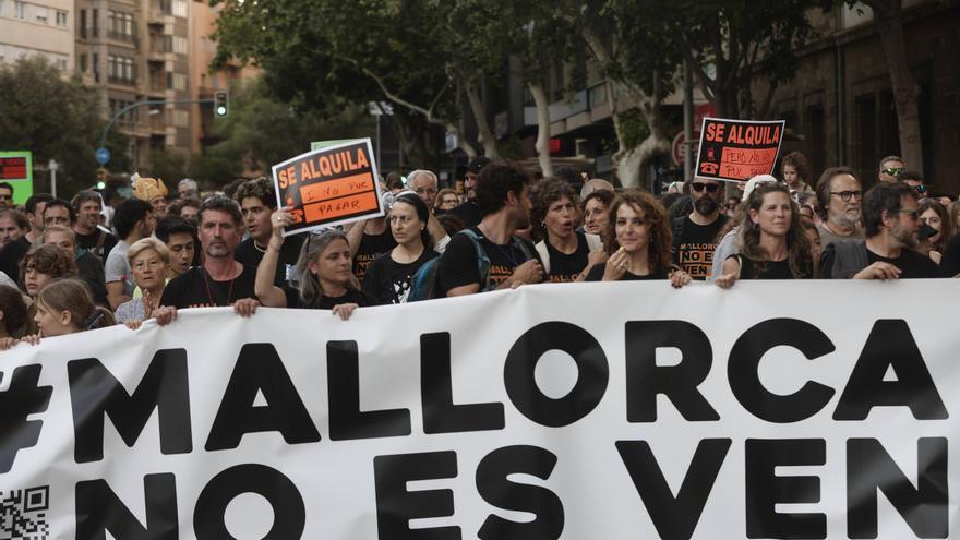 &quot;Mallorca steht nicht zum Verkauf&quot;: Die Bilder der Massendemo vom Samstag