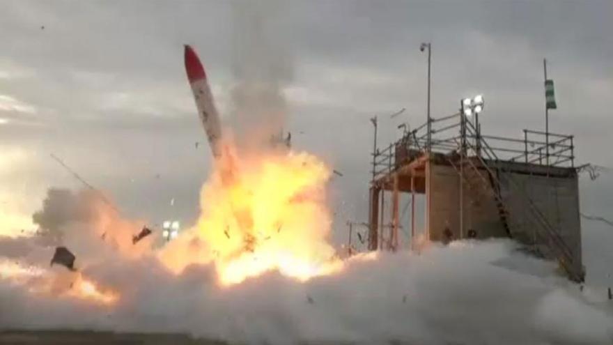 Espectacular explosión del cohete japonés Momo-2