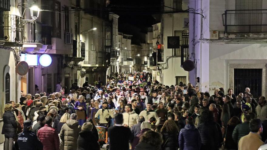 El Carnaval  de Arroyo de la Luz rompe todos los pronósticos y llena