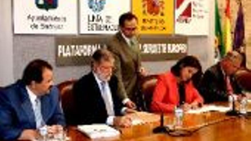 Luz verde para convertir Badajoz en un referente del transporte del sur europeo