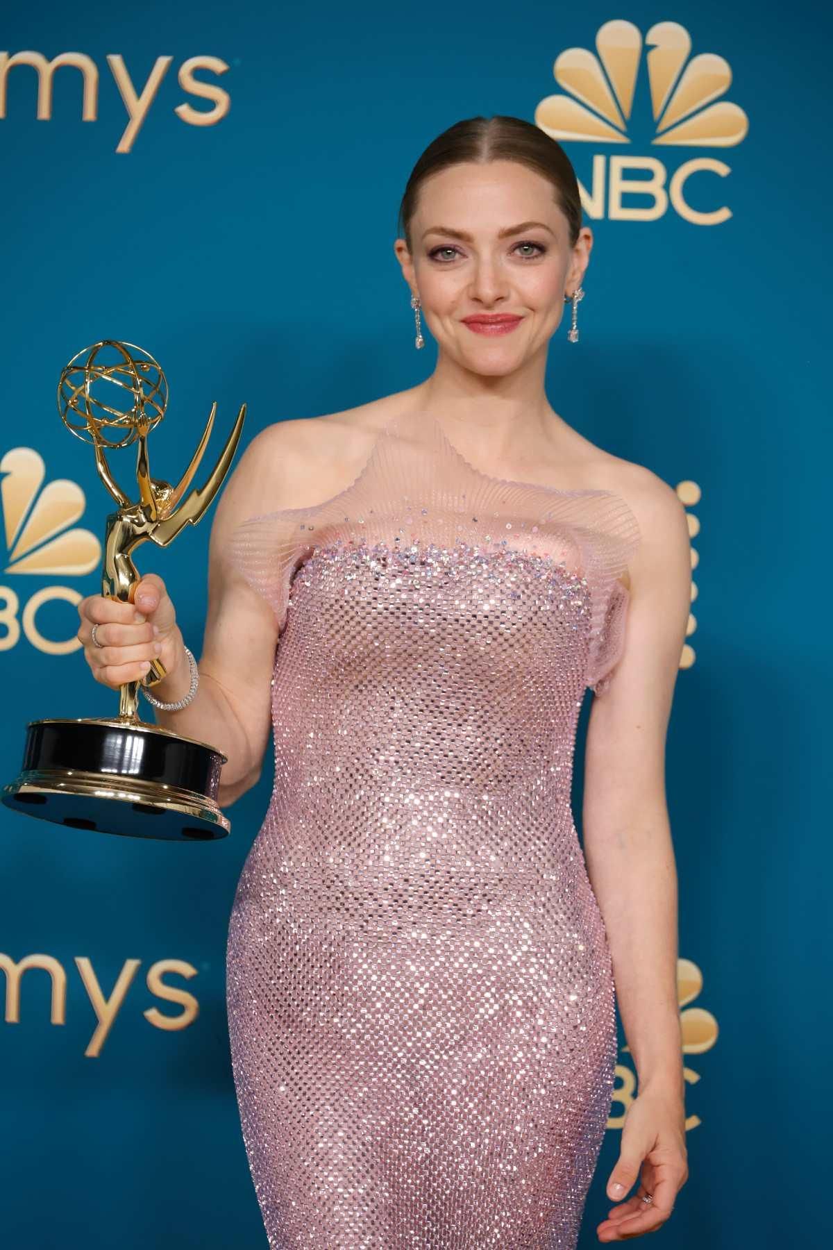 Amanda Seyfried con un vestido de cristales de Giorgio Armani