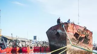La pesca argentina colapsa: el paro se extiende ahora a todas las pesquerías