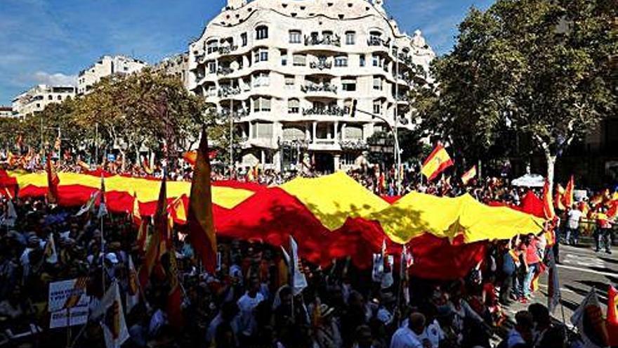 El constitucionalismo protesta unido en Barcelona para decir &quot;basta&quot; al &#039;procés&#039;