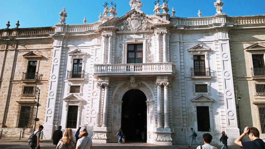 Imagen de recurso de la fachada principal del Rectorado de la Universidad de Sevilla.