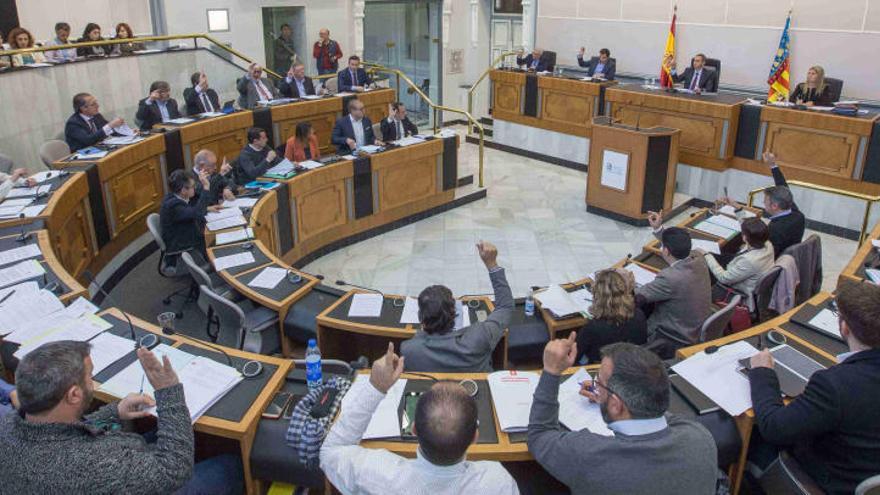 Una imagen reciente de la celebración de un pleno en la Diputación Provincial.