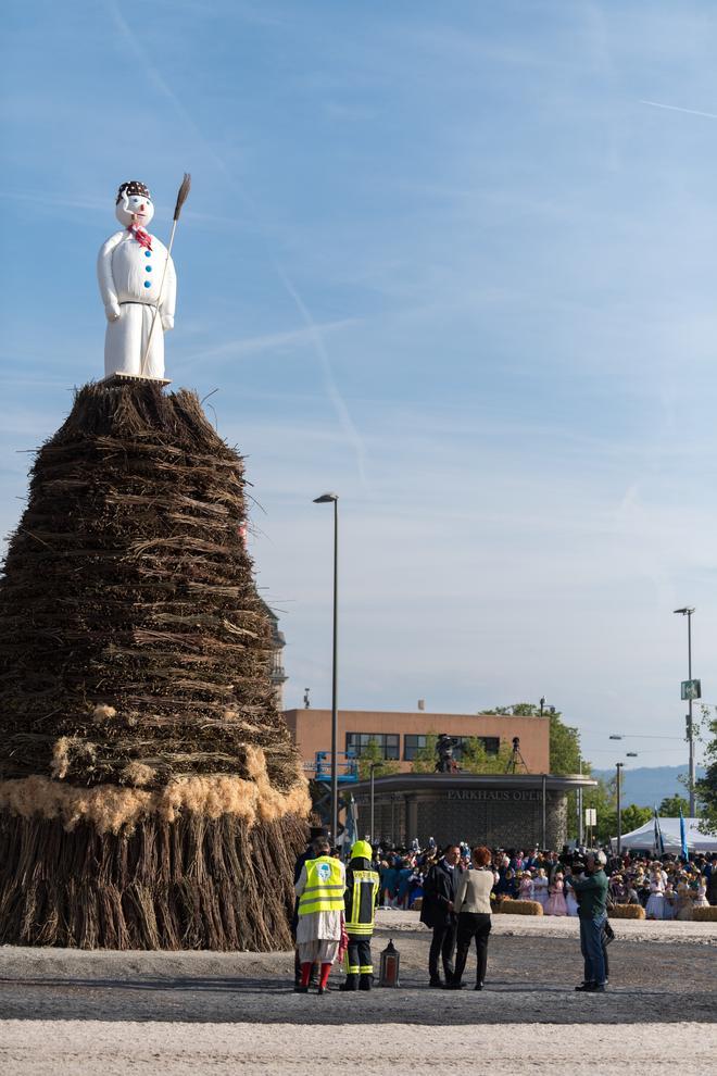 El 'böögg', antes de ser quemado.