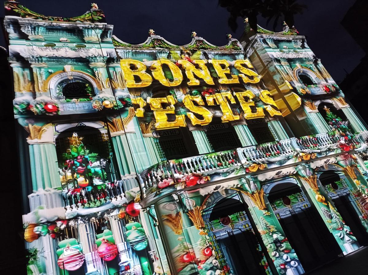 Projecció del mapping de l'any passat a la façana del Jardí