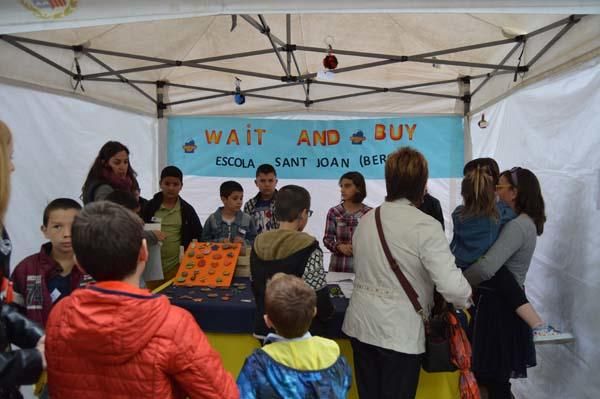 Escolars berguedans celebren el Mercat de les Cooperatives Escolars