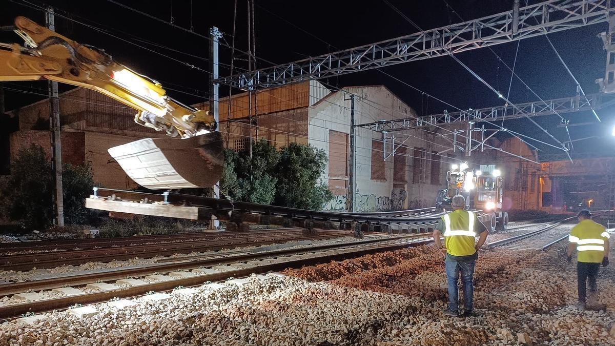 Trabajos de adecuación de vías en el corredor mediterráneo.