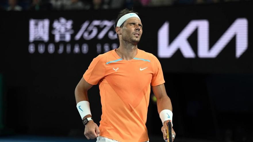 Rafa Nadal en el momento de su lesión en Melbourne.