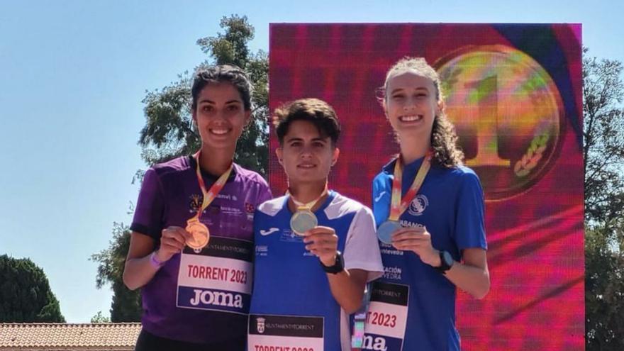 Antía Chamosa y Ester Navarrete logran las primeras medallas gallegas