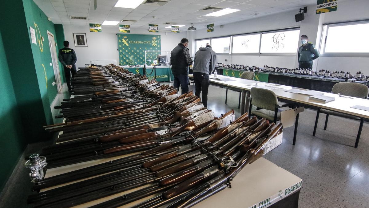 Las armas subastadas de la Guardia Civil se muestran en horario de 9.30 a 13.00.