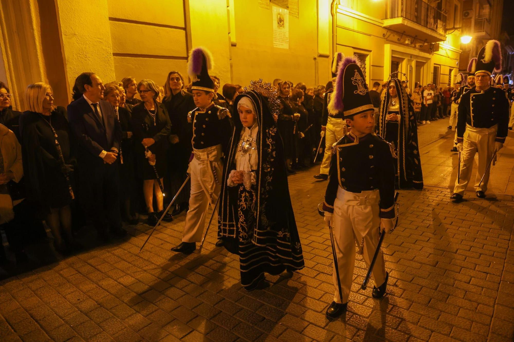 Semana Santa Marinera: La Dolorosa procesiona por el Cabanyal