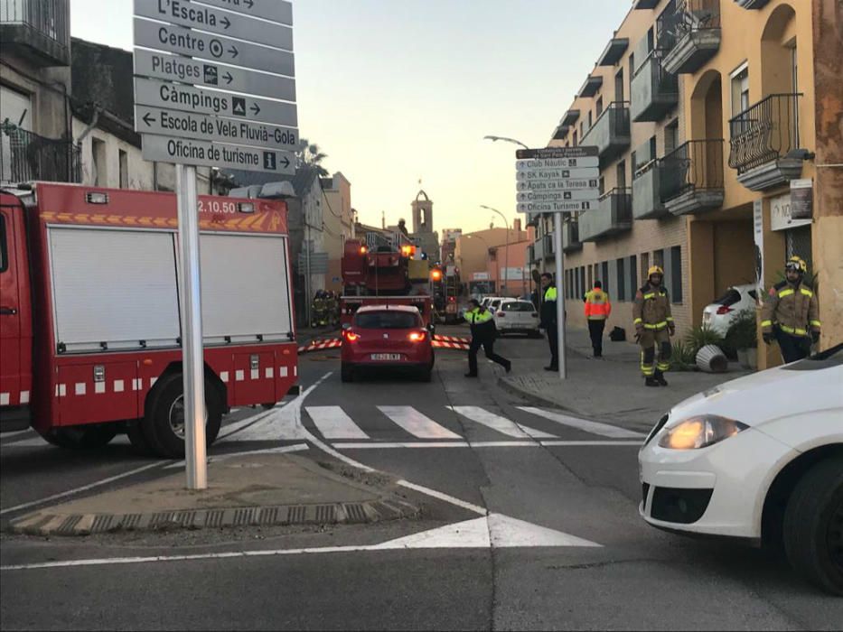 Els efectius d'emergències a Sant Pere Pescador