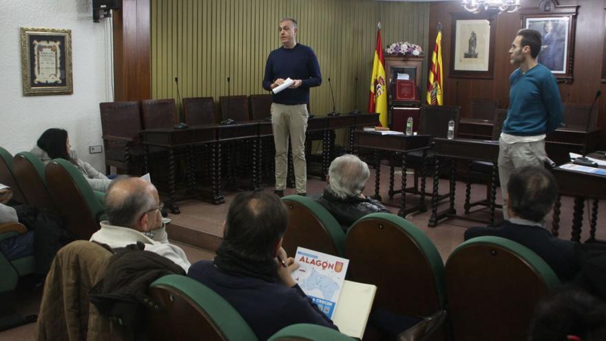 Presentación del proyecto en el ayuntamiento a cargo del concejal de Comercio e Industria, Javier Bernal. | SERVICIO ESPECIAL