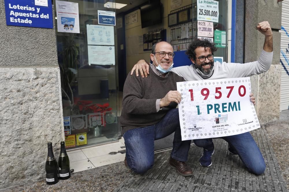 L'Administració Merche de Girona reparteix part del primer premi de la Loteria del Nen