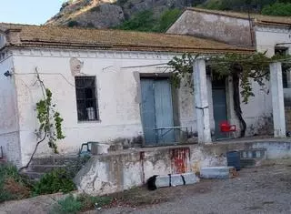 El padre de la niña fallecida en Alzira (Valencia): "El pilar aplastó a mis hijos, fue horrible, no parecía real; esto no se puede superar"