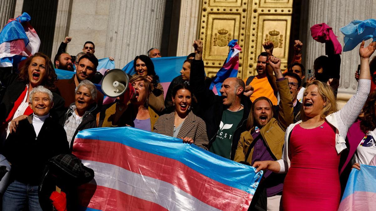 El Congreso aprueba la ley que deja de considerar enfermas a las personas trans