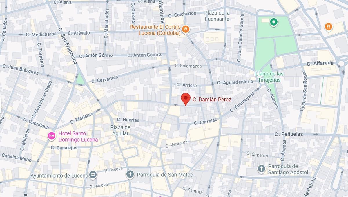 Calle Damián Pérez de Lucena, donde se ha producido el incendio de la vivienda.