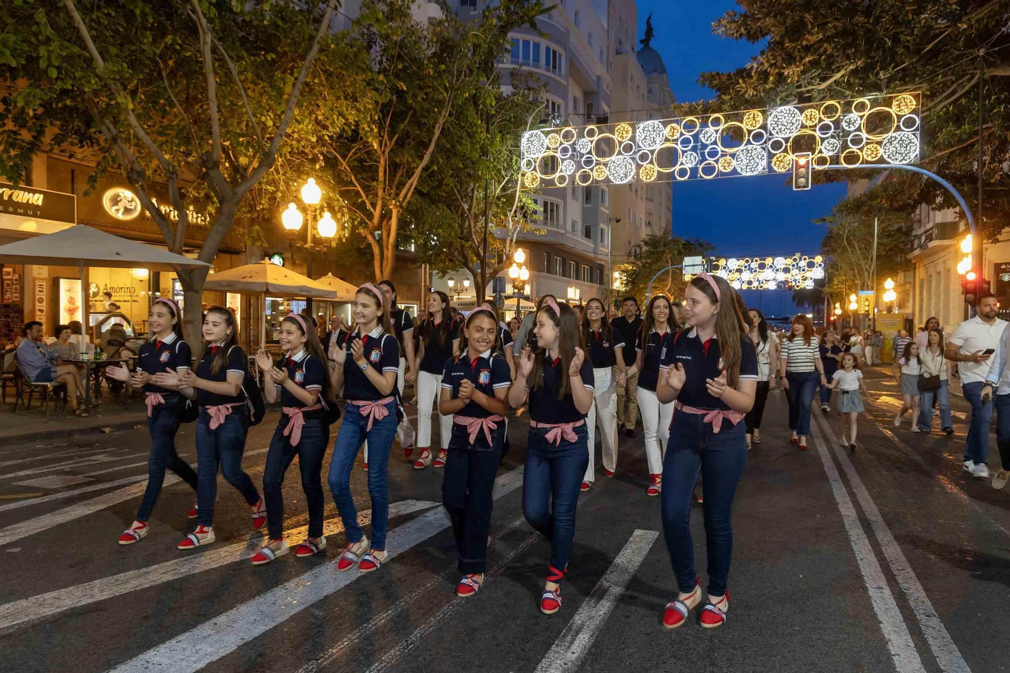 Alicante enciende las Hogueras 2025