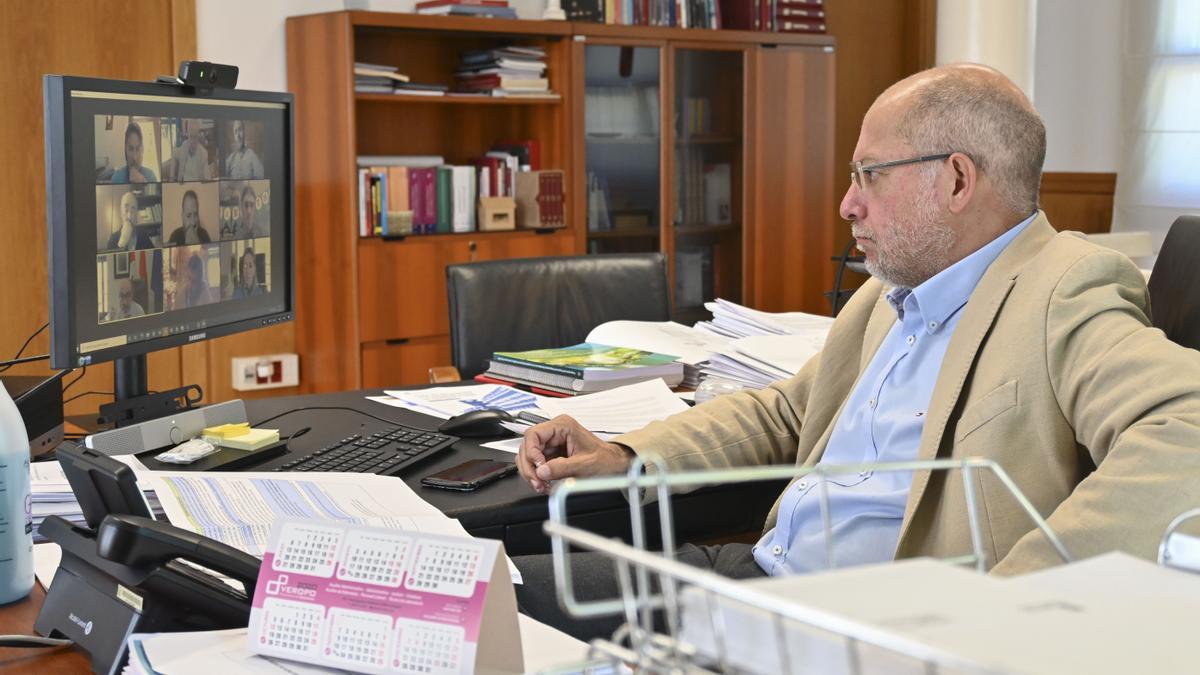 El vicepresidente Igea, durante la videoconferencia de esta mañana.