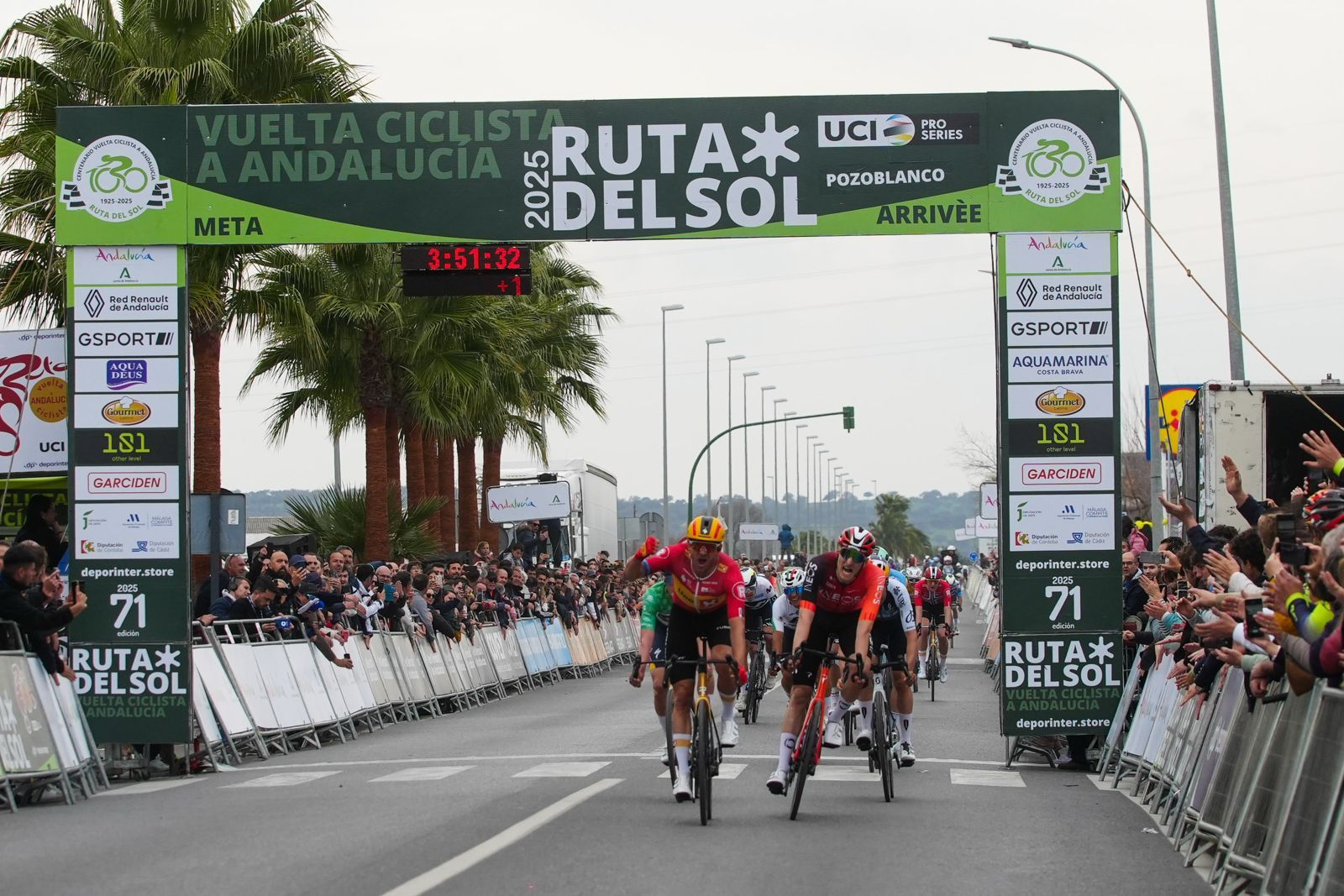 La etapa de la Vuelta a Andalucía con final en Pozoblanco en imágenes