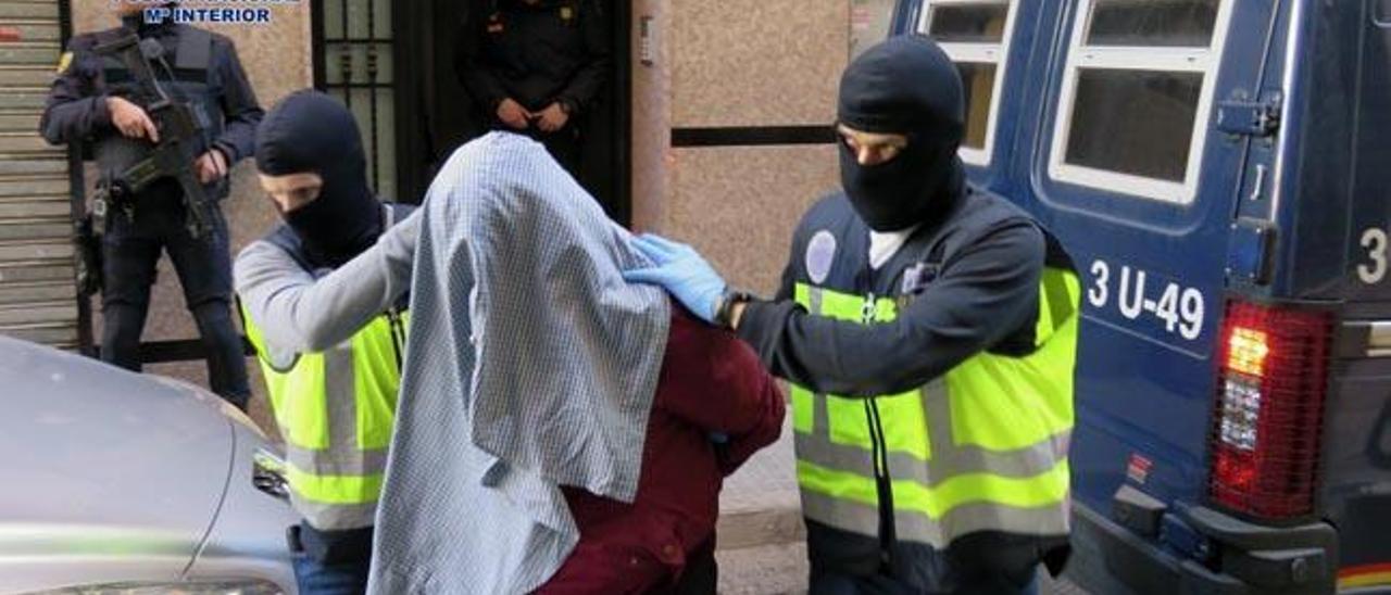 «Vienen a la Comunidad Valenciana al crecer  la vigilancia en Ceuta»