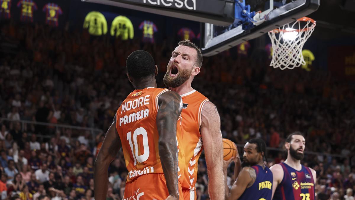 Matt Costello of Valencia Basket celebrates a basket during the Spanish League, Liga ACB Endesa, basketball Final Game 4 match played between FC Barcelona and Valencia Basket at Palau Blaugrana on June 24, 2026 in Barcelona, Spain. AFP7 24/06/2026 ONLY FOR USE IN SPAIN. Javier Borrego / AFP7 / Europa Press;2026;ACB;BASKET;SPORT;ZBASKET;ZSPORT;FC Barcelona v Valencia Basket - Liga ACB Endesa - Final Game 4